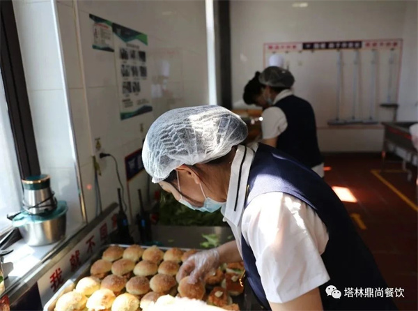 鼎尚資訊丨豐富菜肴，提升品質(zhì)，小吃美食節(jié)活動圓滿舉行。